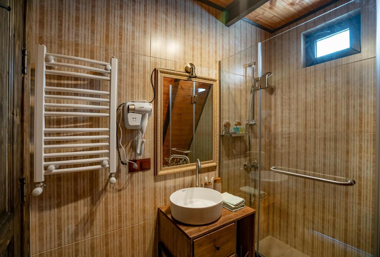 Villa Voyager Kazbegi Exterior foto